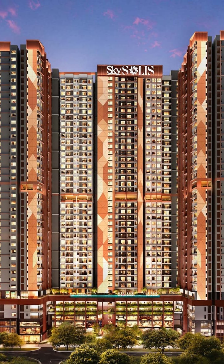 暮色中的 SkySOLIS 三棟大樓